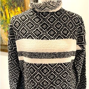 Cable & Gauge Long Sleeve Turtleneck Geometric Print Sz Large